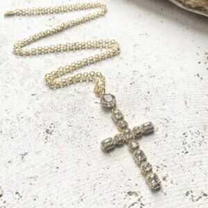 NEW Beautiful Cross Necklace